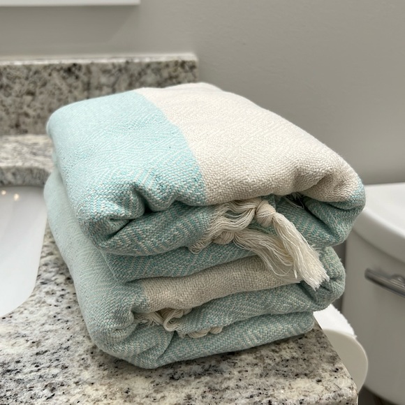 2 New Beach Towel Set Tassels Blue White Stripe - Picture 2 of 5